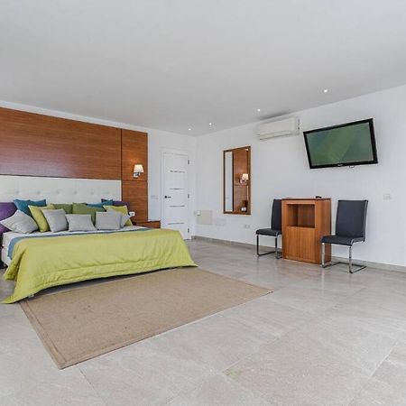 Villa Riviera De 4 Dormitorios Con Piscina. Costa Adeje  Exteriör bild