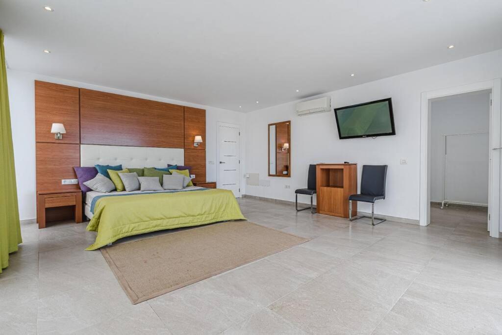 Villa Riviera De 4 Dormitorios Con Piscina. Costa Adeje  Exteriör bild