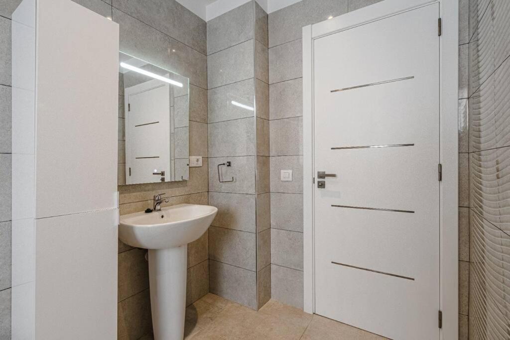 Villa Riviera De 4 Dormitorios Con Piscina. Costa Adeje  Exteriör bild